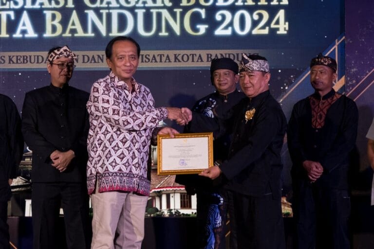 Legend! Tujuh Gedung Ikonik Resmi Jadi Bangunan Cagar Budaya Kota Bandung