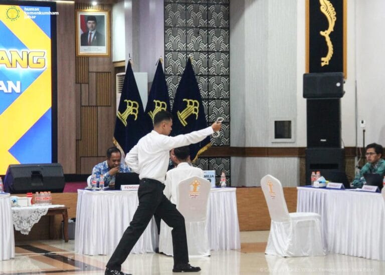 Keterampilan Bela Diri dan Baris Berbaris Peserta Terekam Pada Tahap Tes SKB Wawancara dan Keterampilan CPNS Kemenkumham Jabar Tahun 2024 Hari Ke 2