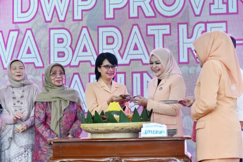 Amanda Soemedi: Dharma Wanita Terus Bekerja untuk Masyarakat