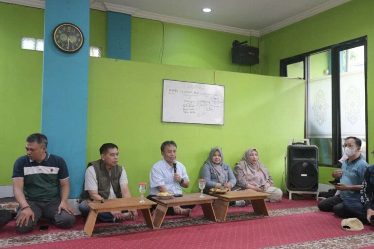 Herman Suryatman Diskusi dengan Warga Tamansari Penataan Kolong Flyover Mochtar Kusumaatmadja Terus Berjalan