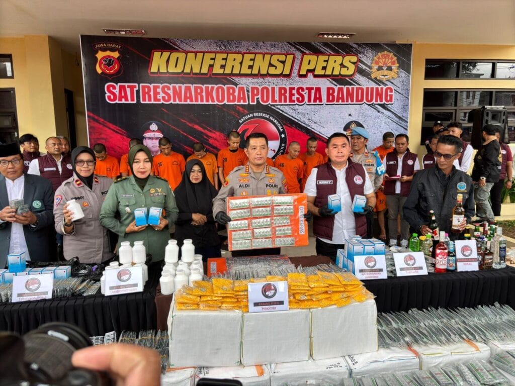 Polisi Berhasil Bongkar Jaringan Obat Keras di Kabupaten Bandung