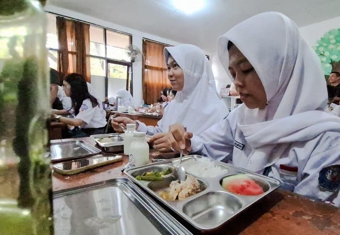 Upaya Pengelolaan Sampah Sisa Program Makan Bergizi Gratis di Cimahi