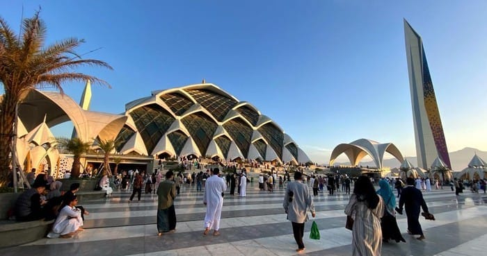 Lagi-lagi Pungli di Kawasan Masjid Raya Al Jabbar