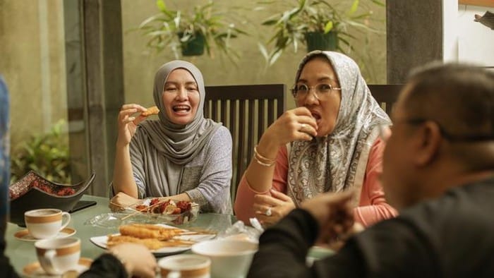 Dokter Sarankan Tak Langsung Makan Berat Saat Berbuka, Ini Alasannya