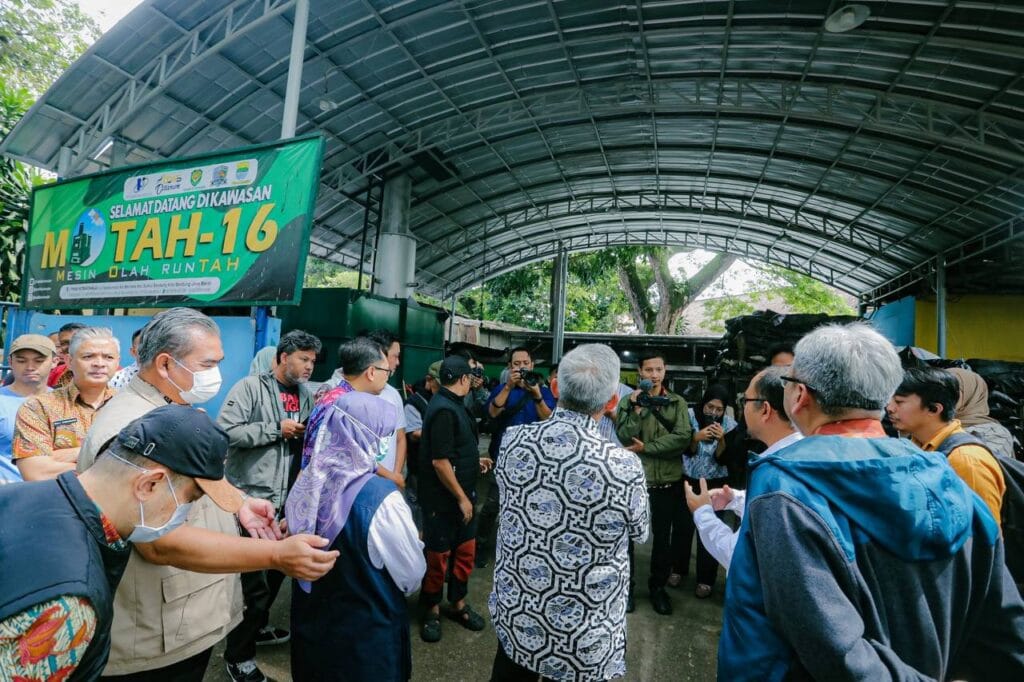 Pemkot Bandung Optimalkan Maggotisasi dan Bank Sampah untuk Wujudkan Lingkungan Bersih