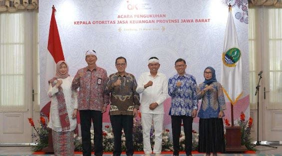 Ekonomi Jabar Tumbuh Signifikan, OJK Lantik Darwisman untuk Lanjutkan Pengembangan Sektor Keuangan