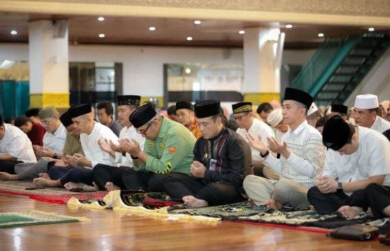 Makna Puasa dan Itikaf dalam Tradisi Spiritual Islam Menurut Ustaz Miftah Faridl