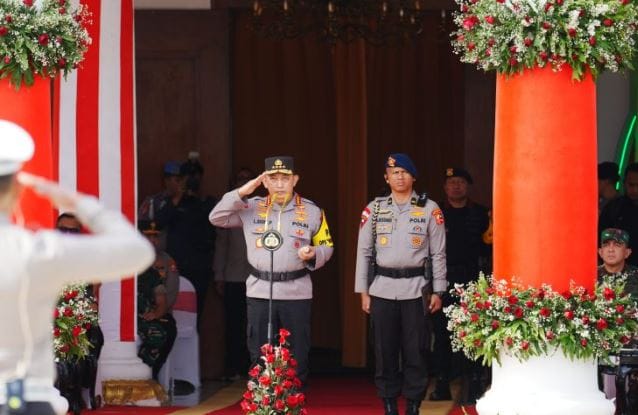Jelang Mudik Lebaran, Kapolri Tinjau Kesiapan Personel dan Peralatan di Apel Gelar Pasukan