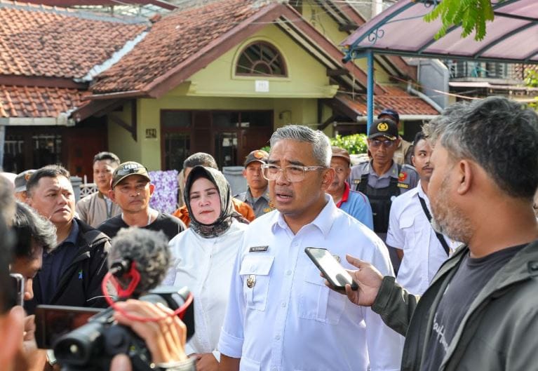 Wali Kota Bandung Tinjau Lokasi Banjir dan Longsor, Dorong Mitigasi Berbasis Komunitas