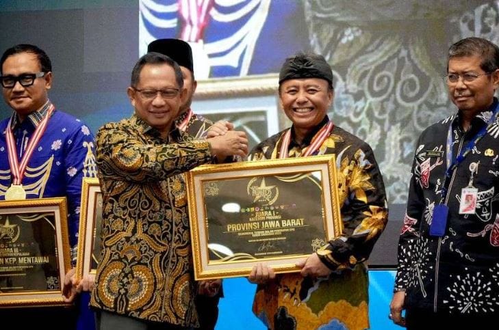 Pemprov Jabar Raih Penghargaan SPM Terbaik Nasional, Fokus pada Pelayanan Dasar Masyarakat