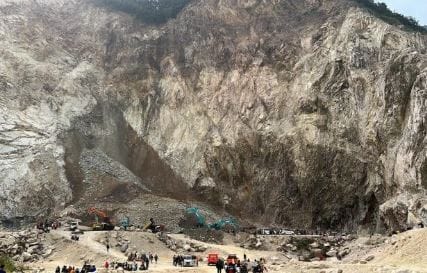 Gubernur Jabar Cabut Izin Tambang Galian C Gunung Kuda Pasca-Longsor Mematikan